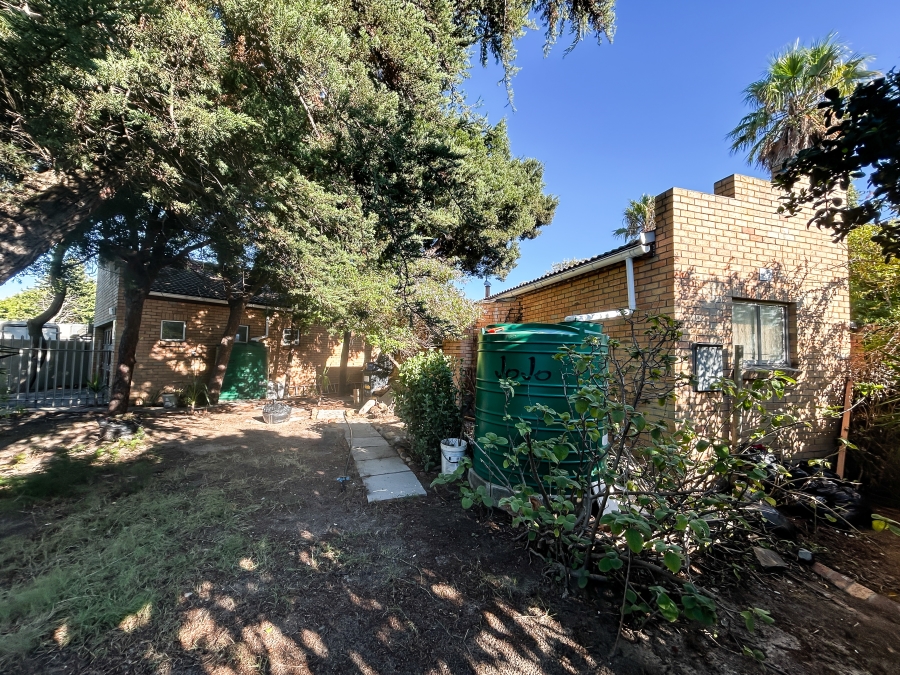 4 Bedroom Property for Sale in Table View Western Cape